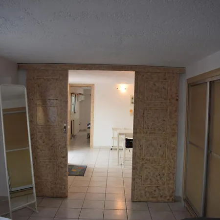 Traditional In Nature דירה Kouvalata