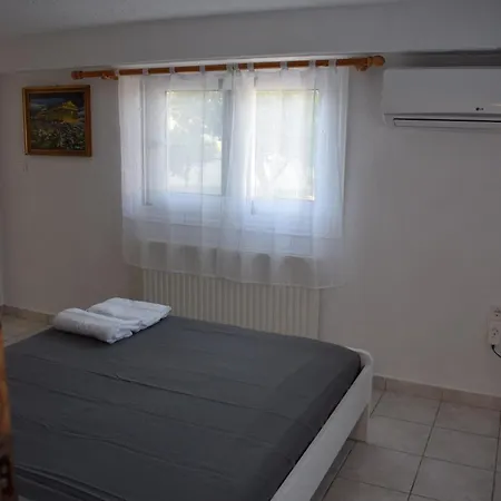 Traditional In Nature דירה